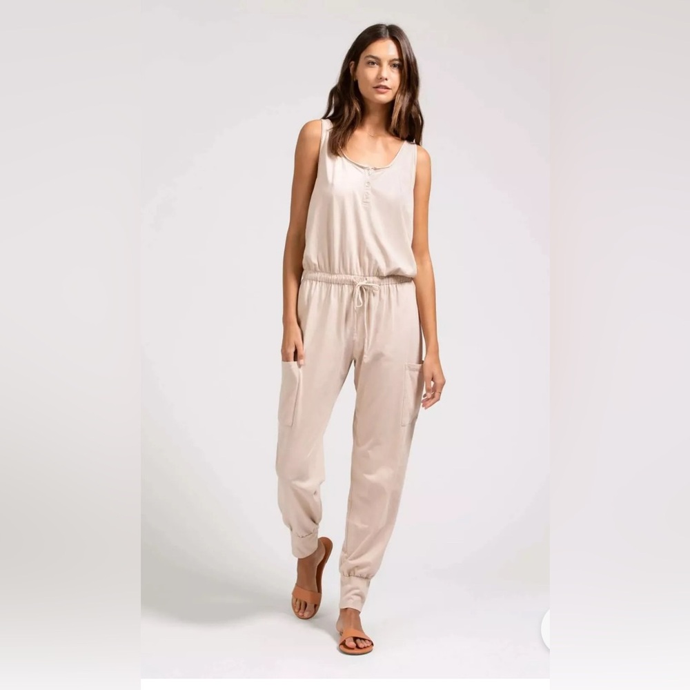 Eberjey NWOT Jumpsuit never worn size small
